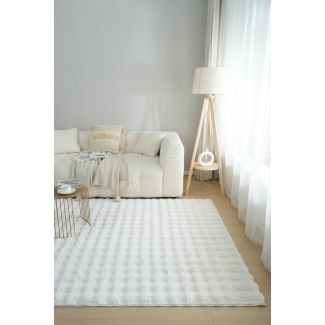 Denne produkten heter Rabbit Bubble, laget av Polyester materiale med en vakker Offwhite farge – SE Mattor