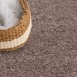 Denne produkten heter Lazy, laget av Polypropylen materiale med en vakker Greige farge – SE Mattor