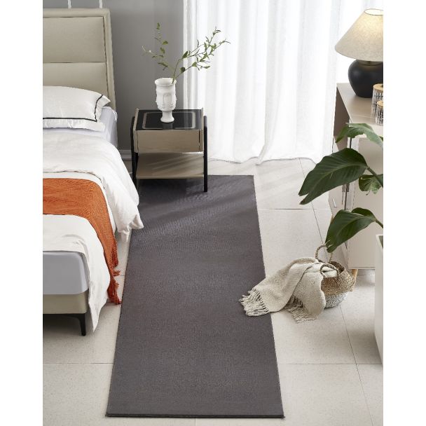 Denne produkten heter Cat, laget av Polyester materiale med en vakker Mørkegrå farge – SE Mattor