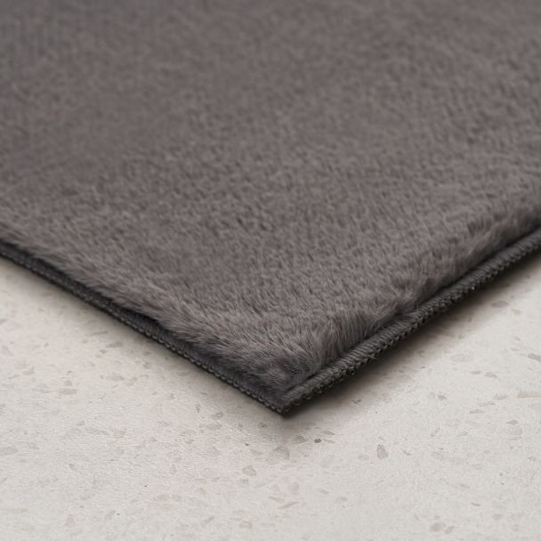 Denne produkten heter Cat, laget av Polyester materiale med en vakker Mørkegrå farge – SE Mattor