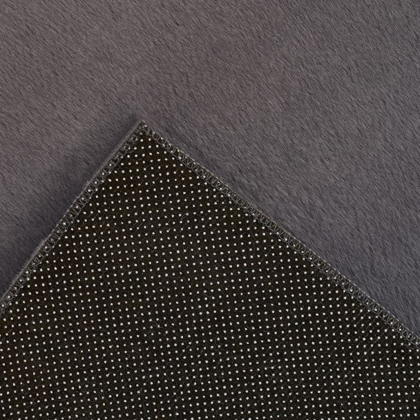 Denne produkten heter Cat, laget av Polyester materiale med en vakker Mørkegrå farge – SE Mattor
