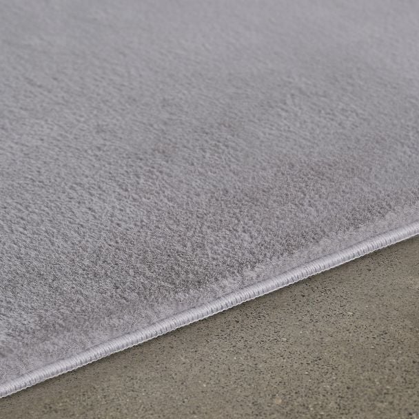 Denne produkten heter Cat, laget av Polyester materiale med en vakker Sølv farge – SE Mattor