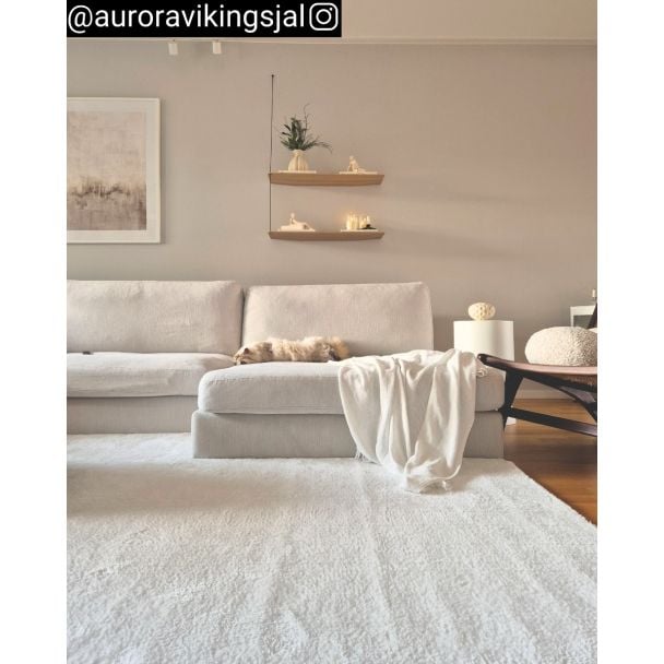 Denne produkten heter Cloudy, laget av Polyester materiale med en vakker Hvit farge – SE Mattor