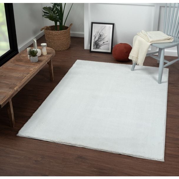 Denne produkten heter Cloudy, laget av Polyester materiale med en vakker Hvit farge – SE Mattor