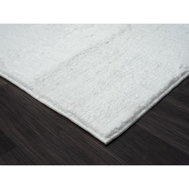 Denne produkten heter Cloudy, laget av Polyester materiale med en vakker Hvit farge – SE Mattor