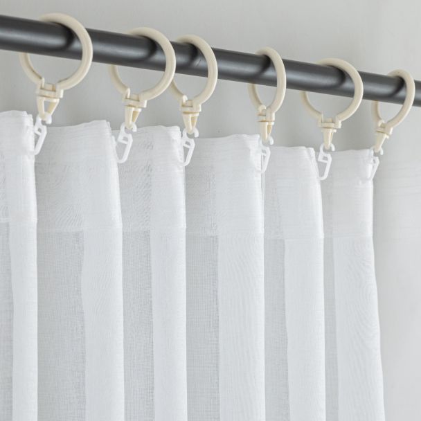 Denne produkten heter Ellinor, laget av Polyester materiale med en vakker Hvit farge – SE Mattor