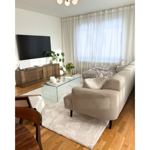 Denne produkten heter Fluffy, laget av Polyester materiale med en vakker Offwhite farge – SE Mattor