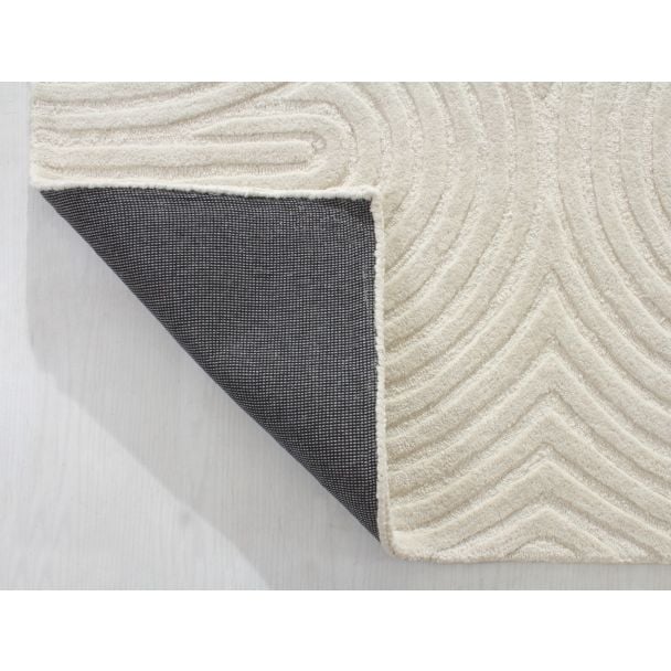 Denne produkten heter Ilona Bene, laget av Ull materiale med en vakker Offwhite farge – SE Mattor