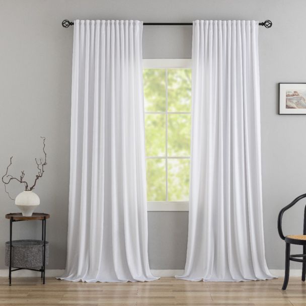 Denne produkten heter Mathilde, laget av Polyester materiale med en vakker Hvit farge – SE Mattor
