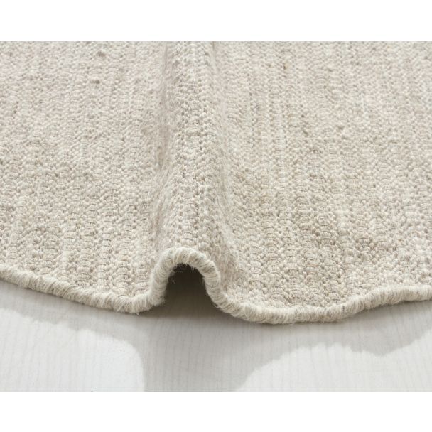 Denne produkten heter Molly, laget av 80% Ull & 20% Bomull materiale med en vakker Beige farge – SE Mattor