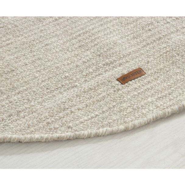 Denne produkten heter Molly, laget av 80% Ull & 20% Bomull materiale med en vakker Beige farge – SE Mattor