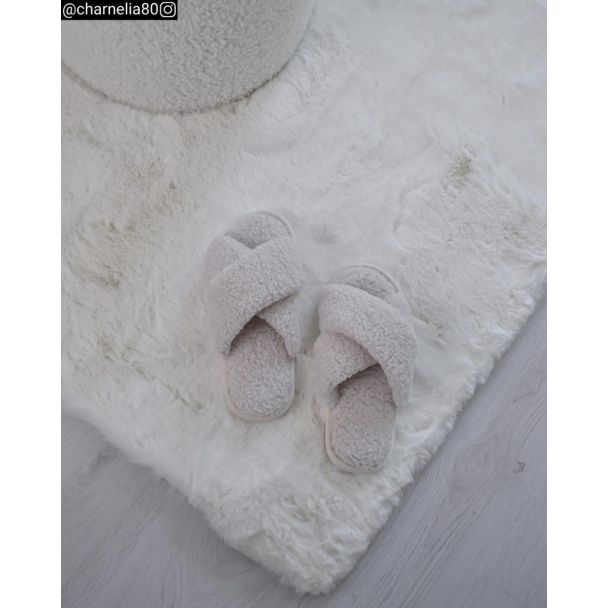 Denne produkten heter Rabbit Eco, laget av Polyester materiale med en vakker Hvit farge – SE Mattor