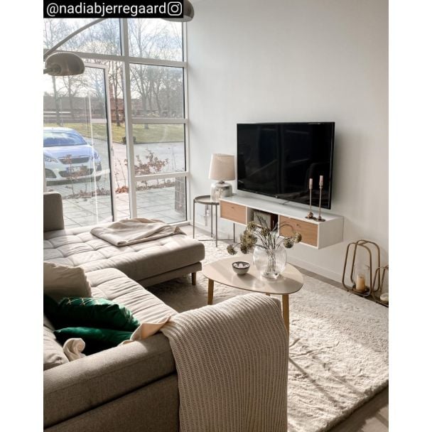 Denne produkten heter Rabbit Eco, laget av Polyester materiale med en vakker Lys Beige farge – SE Mattor