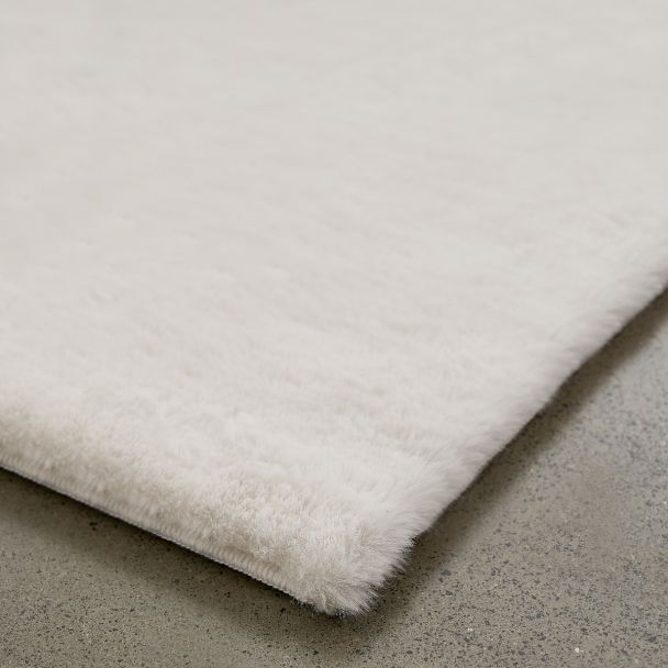 Denne produkten heter Rabbit Eco, laget av Polyester materiale med en vakker Hvit farge – SE Mattor