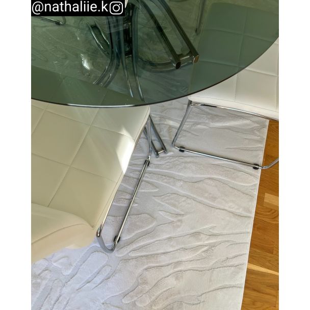 Denne produkten heter Rabbit Nest, laget av Polyester materiale med en vakker Offwhite farge – SE Mattor