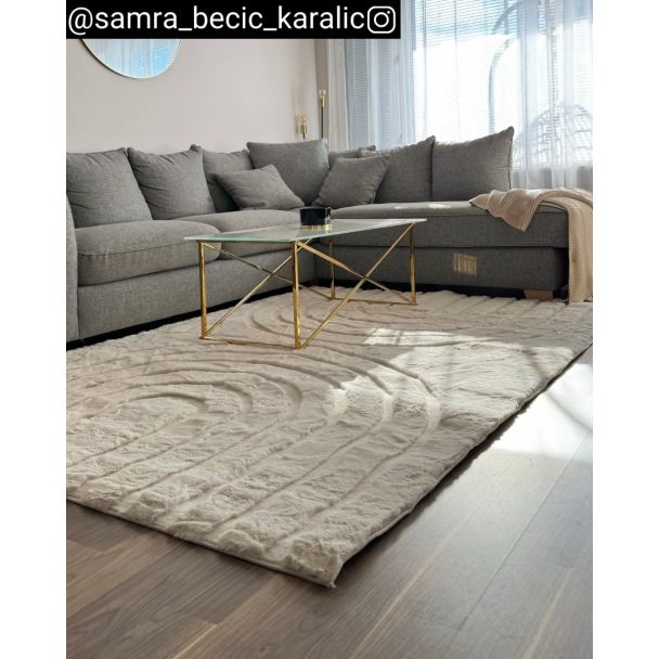 Denne produkten heter Rabbit Zen, laget av Polyester materiale med en vakker Lys Beige farge – SE Mattor